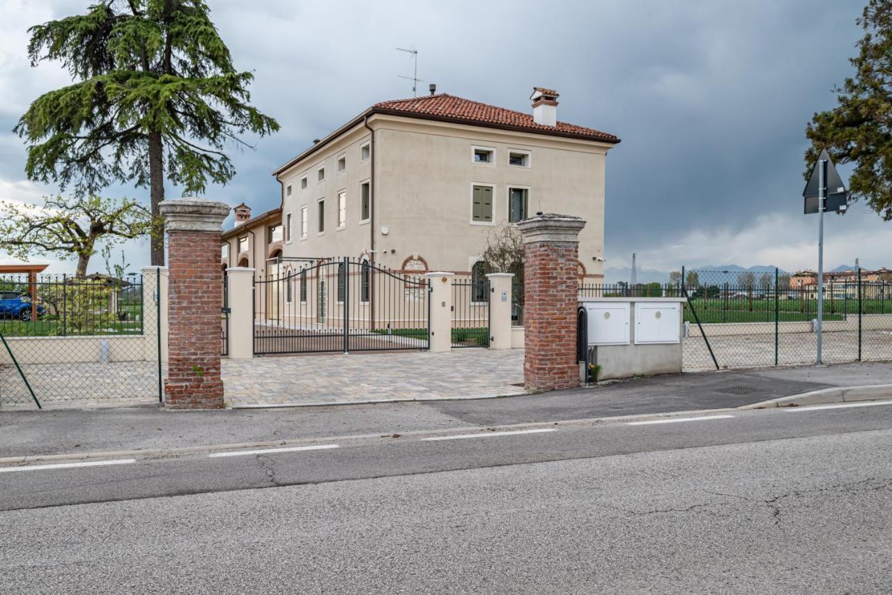 Ca Mia Rododendro & Mughetto Rooms Vicenza Exterior photo